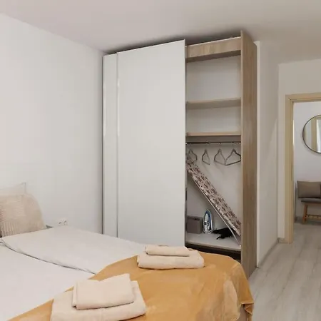 Apartment Elit Park Bright & Cozy *