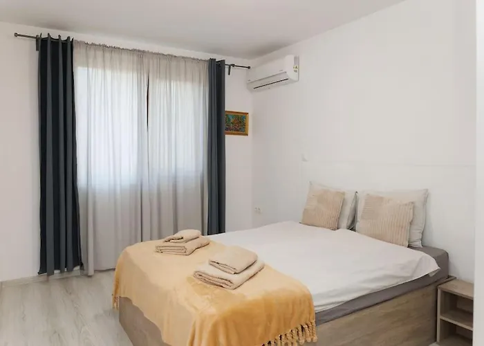 Apartment Elit Park Bright & Cozy